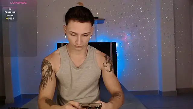 arthurphoenix  online show from January 5, 2025, 2:38 am