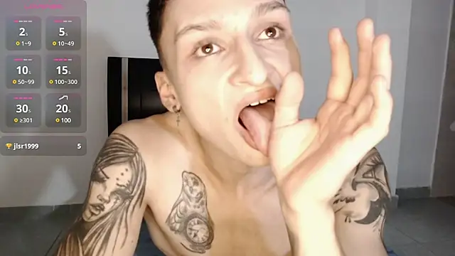 arthurphoenix  online show from December 19, 2024, 6:01 am