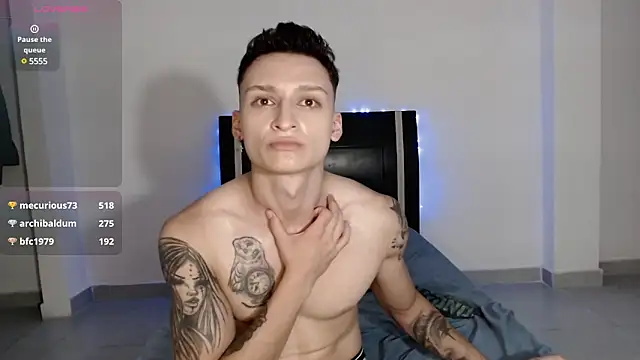 arthurphoenix  online show from December 22, 2024, 8:27 am