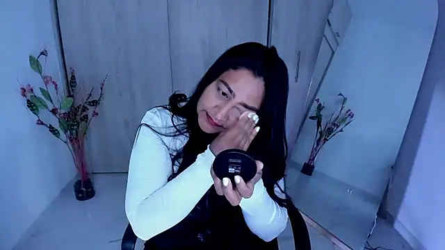Snapshot of Adele_Sweett chatting on August 6, 2026, 10:21 am Adele Sweett online show from August 6, 2026, 10:21 am
