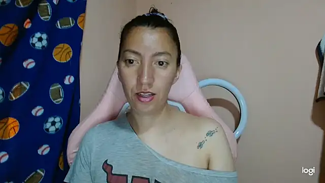 kaybabyhot online show from May 4, 2026, 1:36 pm