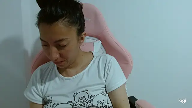 Snapshot of kaybabyhot chatting on September 30, 2025, 4:24 pm kaybabyhot online show from September 30, 2025, 4:24 pm