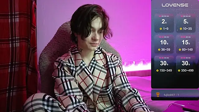 Snapshot of esajukyy chatting on November 2, 2025, 9:25 am esajukyy online show from November 2, 2025, 9:25 am