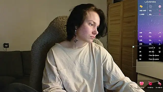 esajukyy online show from February 28, 2026, 1:00 pm