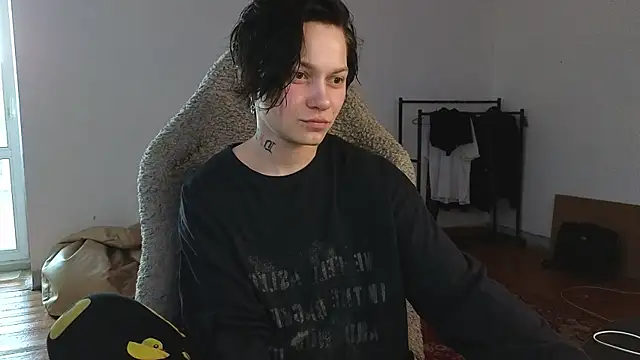 Snapshot of esajukyy chatting on June 6, 2026, 12:43 pm esajukyy online show from June 6, 2026, 12:43 pm