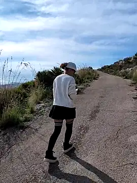 Snapshot of Samira-Summer chatting on December 4, 2025, 10:14 am Samira-Summer online show from December 4, 2025, 10:14 am