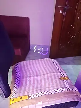 Snapshot of Olivia3 chatting on October 20, 2025, 7:58 pm Olivia3 online show from October 20, 2025, 7:58 pm