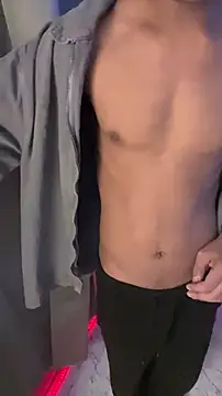 Snapshot of nick__yy chatting on October 24, 2025, 10:14 am nick yy online show from October 24, 2025, 10:14 am