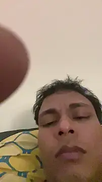 Snapshot of nick__yy chatting on December 17, 2025, 11:26 am nick yy online show from December 17, 2025, 11:26 am