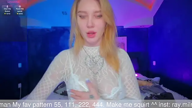 AliceMilman online show from December 17, 2025, 8:52 am