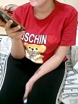 ShadiaStar online show from February 28, 2025, 1:14 pm