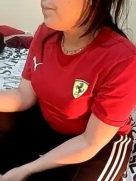ShadiaStar online show from March 5, 2025, 1:21 am