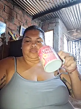 chubby sexy big tits online show from September 25, 2025, 12:11 pm