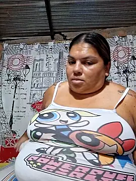 chubby sexy big tits online show from October 24, 2025, 11:15 pm