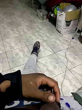 Lahcene online show from December 2, 2025, 7:26 pm