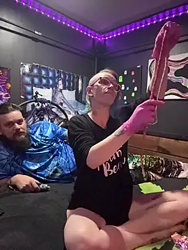 Stonermama666420 online show from February 6, 2026, 5:14 am