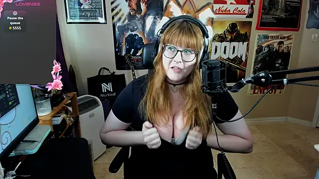 Snapshot of HannahCastle96 chatting on July 29, 2026, 11:15 pm HannahCastle96 online show from July 29, 2026, 11:15 pm