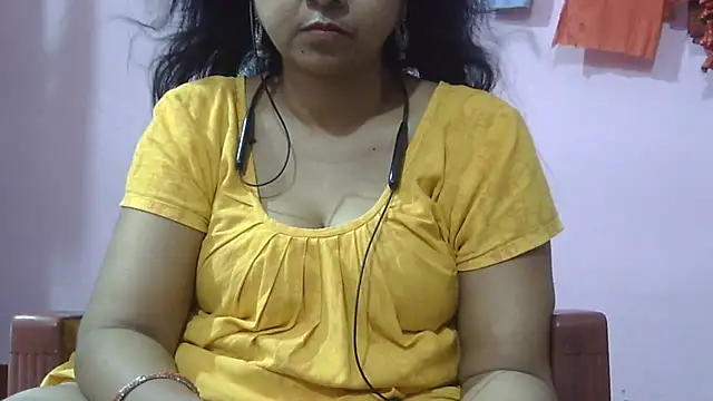 Snapshot of Suhana-sapna chatting on June 15, 2026, 4:39 pm Suhana-sapna online show from June 15, 2026, 4:39 pm