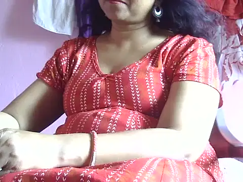 Snapshot of Suhana-sapna chatting on June 19, 2026, 5:02 am Suhana-sapna online show from June 19, 2026, 5:02 am