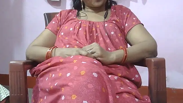 Snapshot of Suhana-sapna chatting on July 19, 2026, 5:53 pm Suhana-sapna online show from July 19, 2026, 5:53 pm