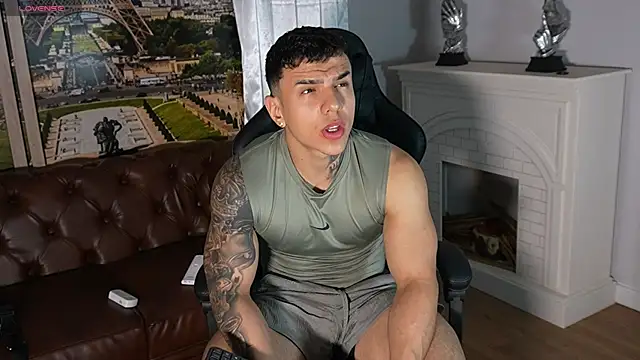 Snapshot of Flynn_Riider chatting on June 6, 2026, 5:51 pm Flynn Riider online show from June 6, 2026, 5:51 pm