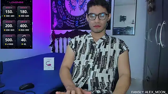 alexdesire online show from October 13, 2025, 1:23 pm