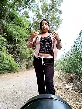 Danna-linyi online show from March 24, 2026, 7:58 pm