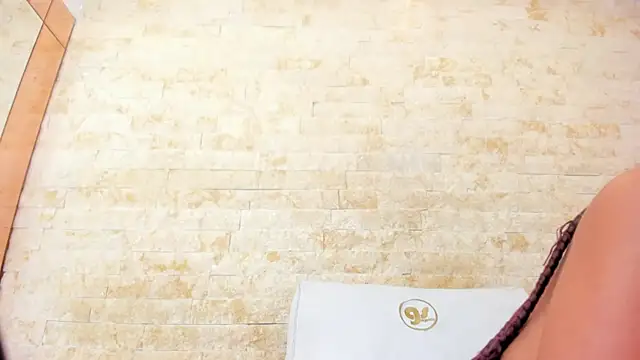 Snapshot of mia_roldan_ chatting on January 8, 2026, 12:33 pm mia roldan online show from January 8, 2026, 12:33 pm