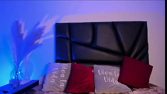 slutty venus online show from September 29, 2025, 3:35 am