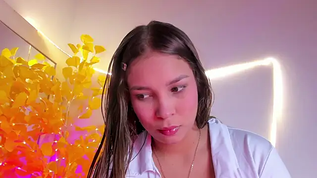 Snapshot of HaleyAmaya chatting on June 5, 2026, 12:59 am HaleyAmaya online show from June 5, 2026, 12:59 am