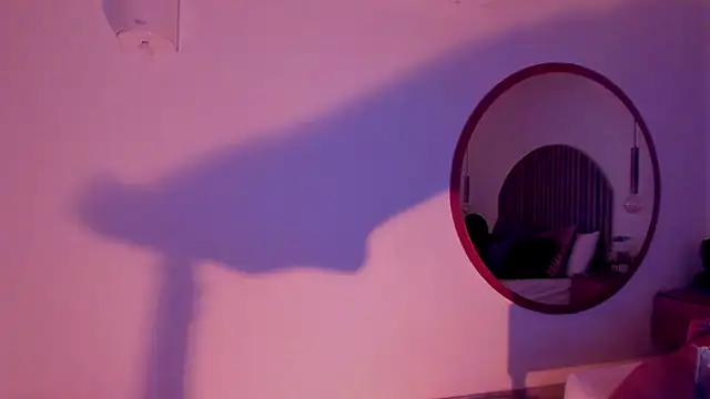 StefaBrown online show from October 29, 2025, 1:43 pm