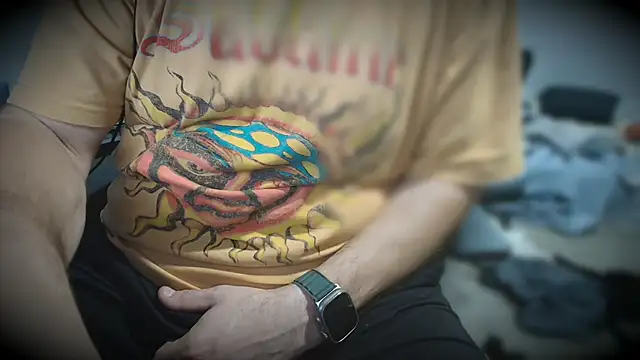  magictouch  online show from November 12, 2025, 8:34 pm