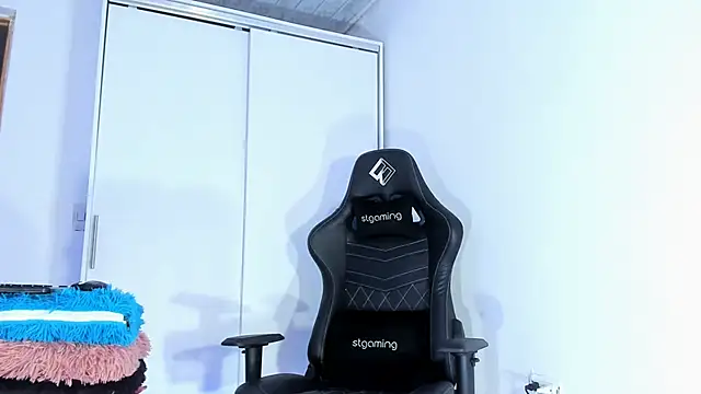 Snapshot of Dulce_smith_1 chatting on November 13, 2025, 1:20 am Dulce smith 1 online show from November 13, 2025, 1:20 am