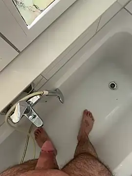 Snapshot of Loco42- chatting on February 20, 2025, 10:05 am Loco42- online show from February 20, 2025, 10:05 am