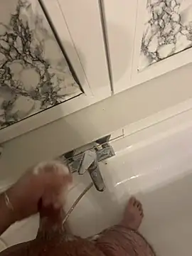 Snapshot of Loco42- chatting on February 8, 2025, 9:25 pm Loco42- online show from February 8, 2025, 9:25 pm