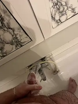 Snapshot of Loco42- chatting on March 13, 2025, 9:05 pm Loco42- online show from March 13, 2025, 9:05 pm