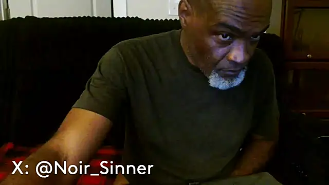 Snapshot of sinnernoir chatting on June 4, 2026, 3:11 am sinnernoir online show from June 4, 2026, 3:11 am