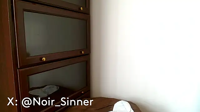 sinnernoir online show from April 21, 2026, 5:19 pm