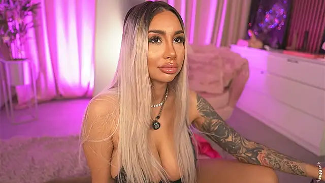 Snapshot of GoldenAmber chatting on March 2, 2026, 6:36 am GoldenAmber online show from March 2, 2026, 6:36 am