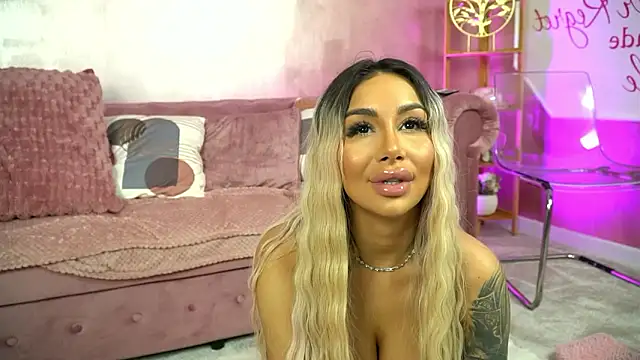 Snapshot of GoldenAmber chatting on March 20, 2026, 6:47 am GoldenAmber online show from March 20, 2026, 6:47 am