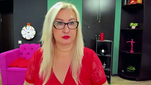 Snapshot of ChristyBrooks chatting on October 22, 2025, 9:09 am ChristyBrooks online show from October 22, 2025, 9:09 am