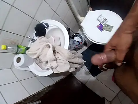 Snapshot of Lucastranzao chatting on March 7, 2026, 12:17 am Lucastranzao online show from March 7, 2026, 12:17 am