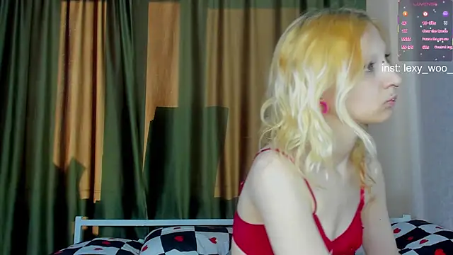 Snapshot of Lexy-Woorhez chatting on March 15, 2026, 11:28 am Lexy-Woorhez online show from March 15, 2026, 11:28 am