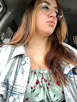 Snapshot of VikiDemi chatting on October 16, 2025, 6:32 am VikiDemi online show from October 16, 2025, 6:32 am