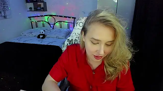 Snapshot of LinaTruly chatting on November 3, 2025, 9:40 pm LinaTruly online show from November 3, 2025, 9:40 pm