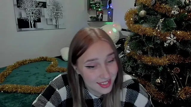 LinaTruly online show from December 20, 2024, 11:05 pm