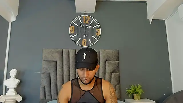 Snapshot of Robin_Rief chatting on June 9, 2026, 7:15 pm Robin Rief online show from June 9, 2026, 7:15 pm