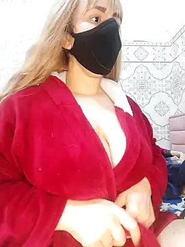 Snapshot of Kamilya_767 chatting on January 4, 2025, 4:23 am Kamilya 767 online show from January 4, 2025, 4:23 am