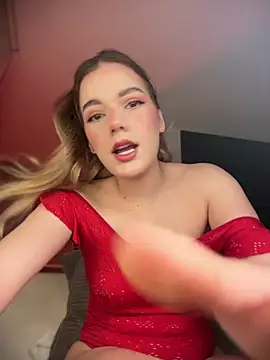 Snapshot of NicoleCut chatting on July 15, 2026, 9:38 am NicoleCut online show from July 15, 2026, 9:38 am