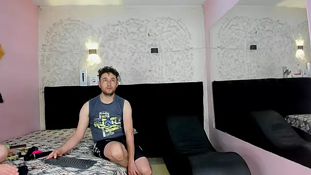 Snapshot of JeremmyAndStacy chatting on September 11, 2025, 2:44 am JeremmyAndStacy online show from September 11, 2025, 2:44 am